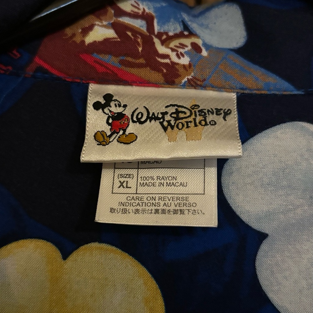 Men’s Disney “Live, Laugh and Relax” Hawaiian shirt - Picture 3 of 3